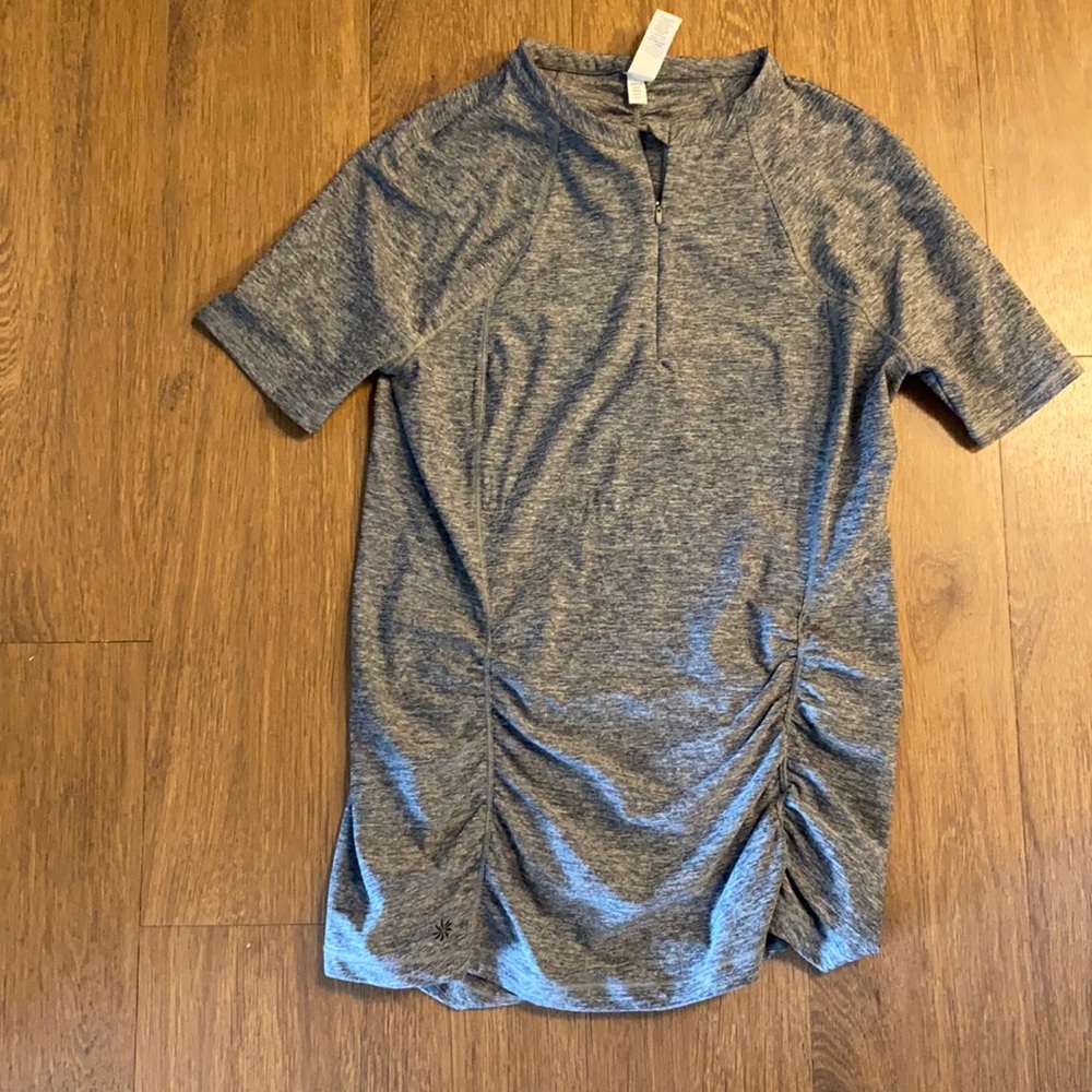 Athleta top